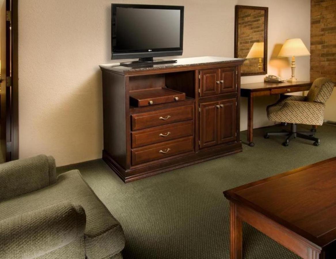 Hotel Lotus Kansas City Stadium מראה חיצוני תמונה