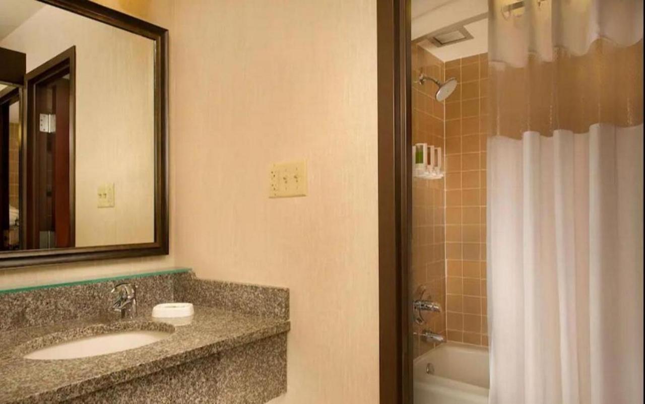 Hotel Lotus Kansas City Stadium מראה חיצוני תמונה