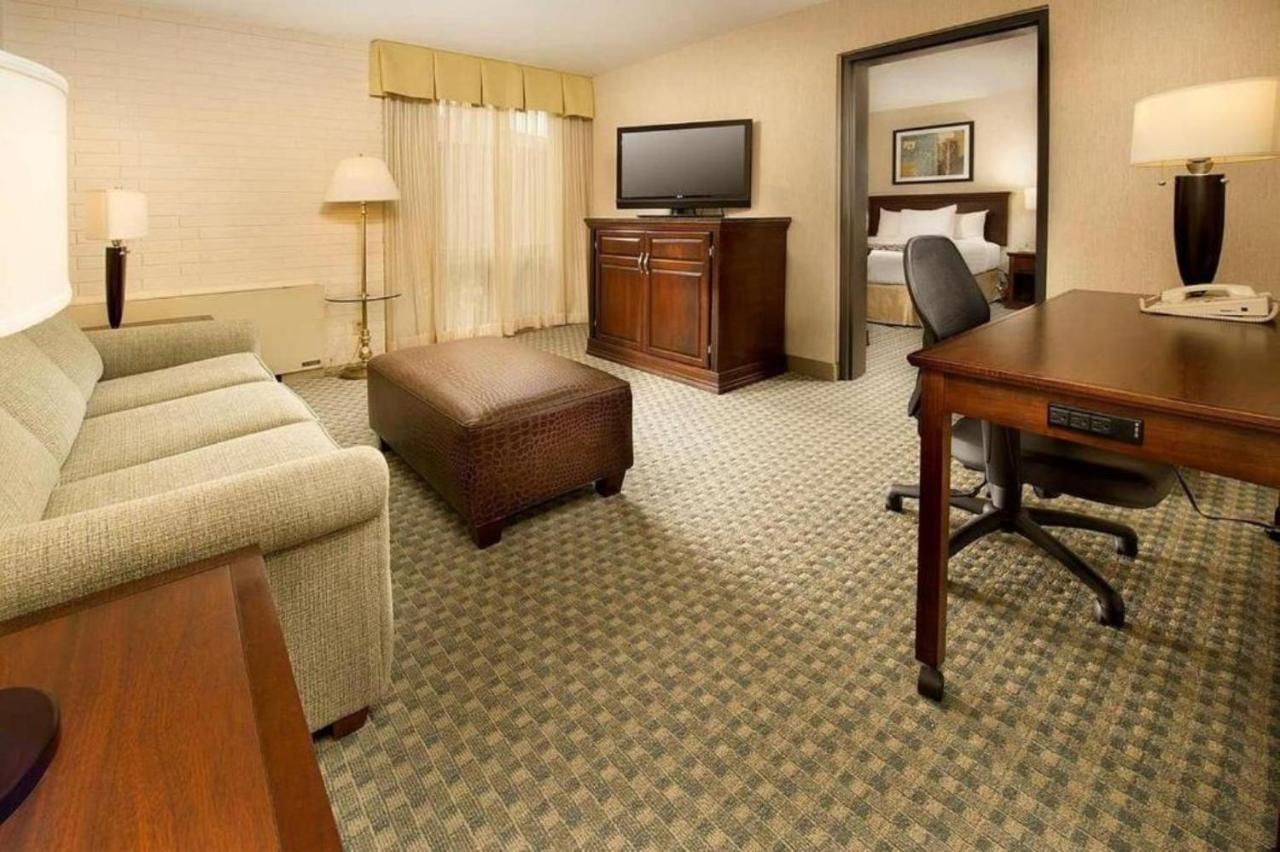Hotel Lotus Kansas City Stadium מראה חיצוני תמונה