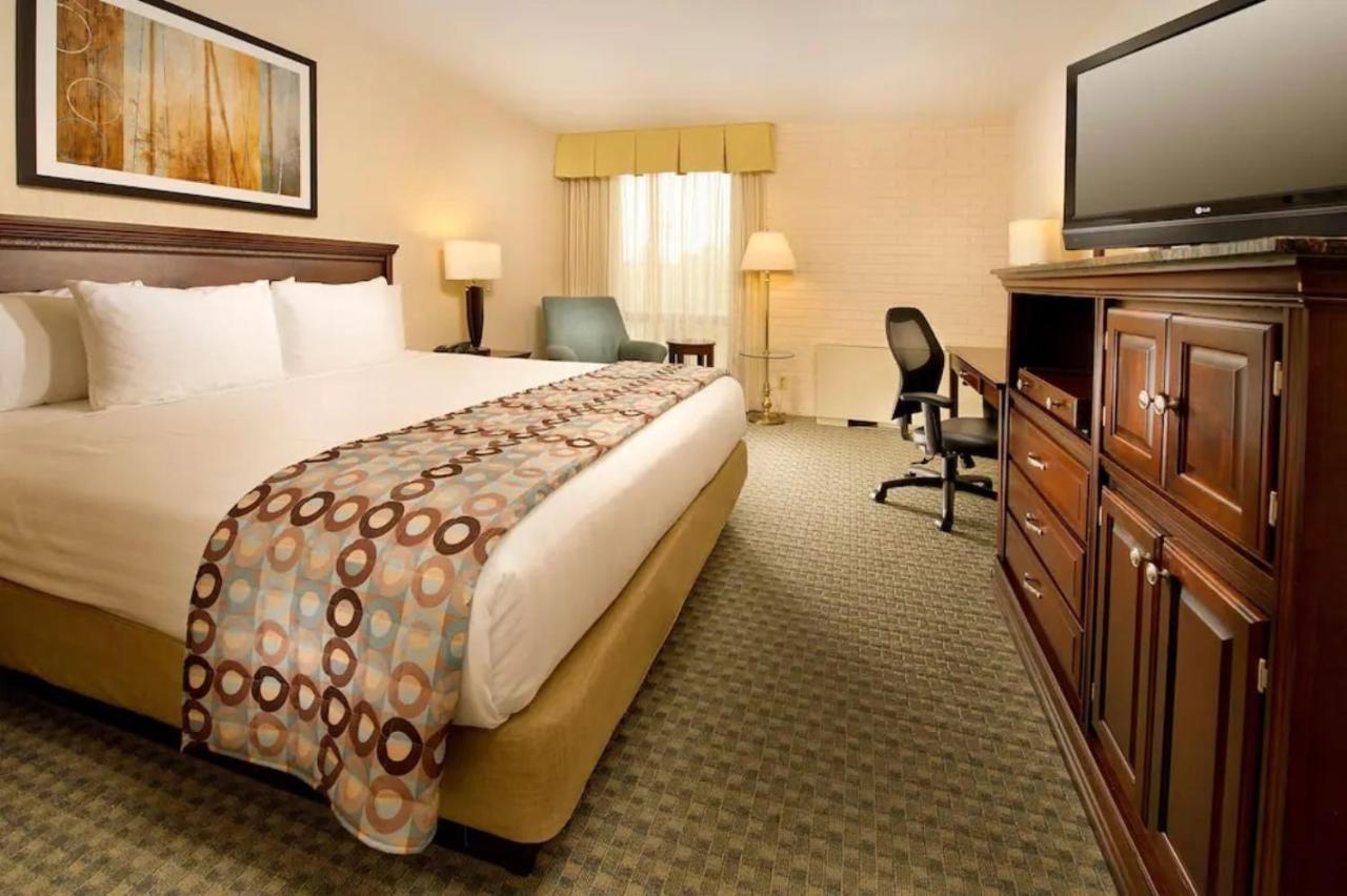 Hotel Lotus Kansas City Stadium מראה חיצוני תמונה
