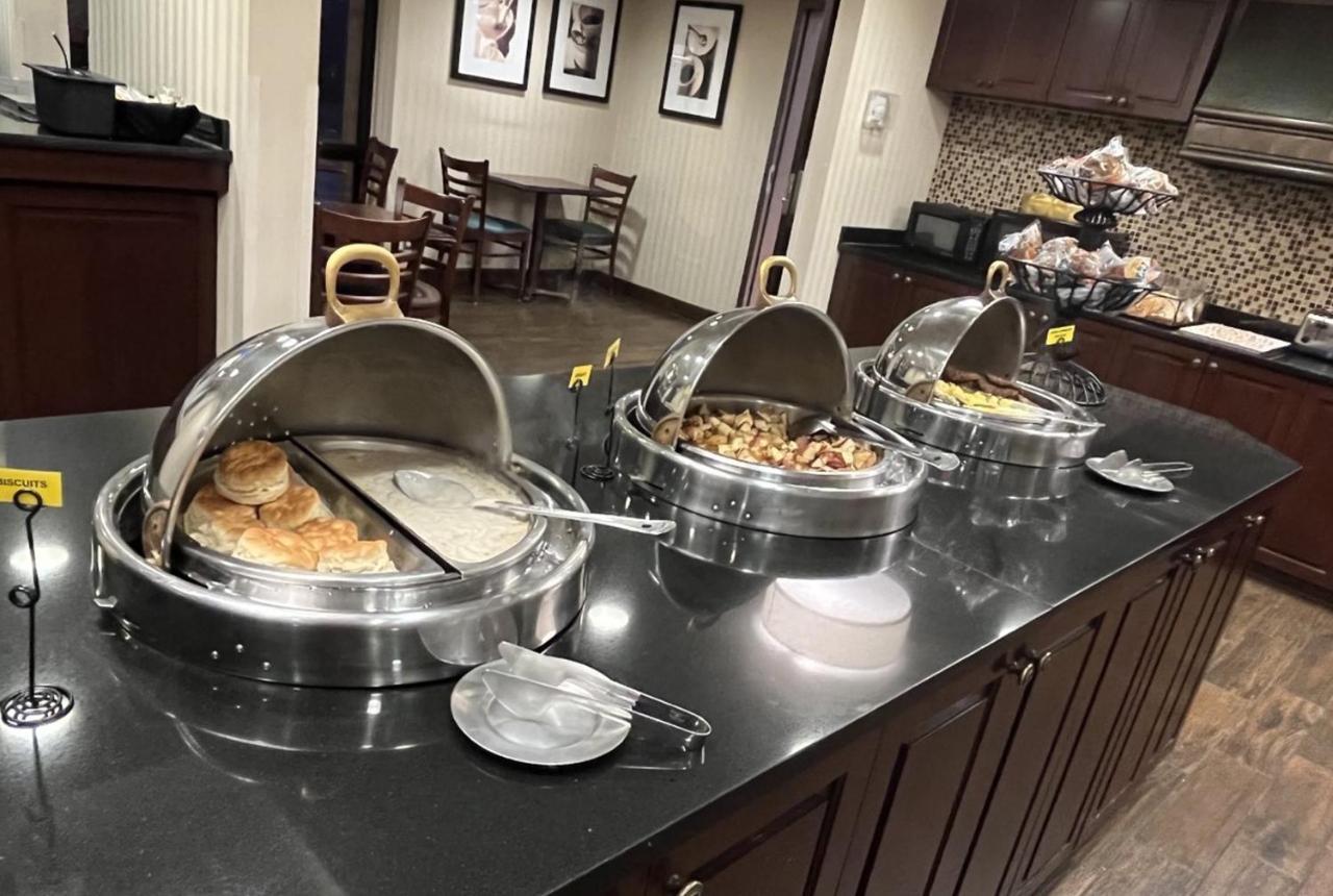 Hotel Lotus Kansas City Stadium מראה חיצוני תמונה