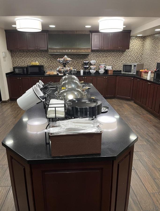 Hotel Lotus Kansas City Stadium מראה חיצוני תמונה